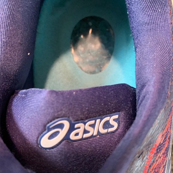 ASICS brand running shoes - Picture 3 of 3